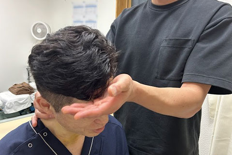 座位上部頚椎調整法